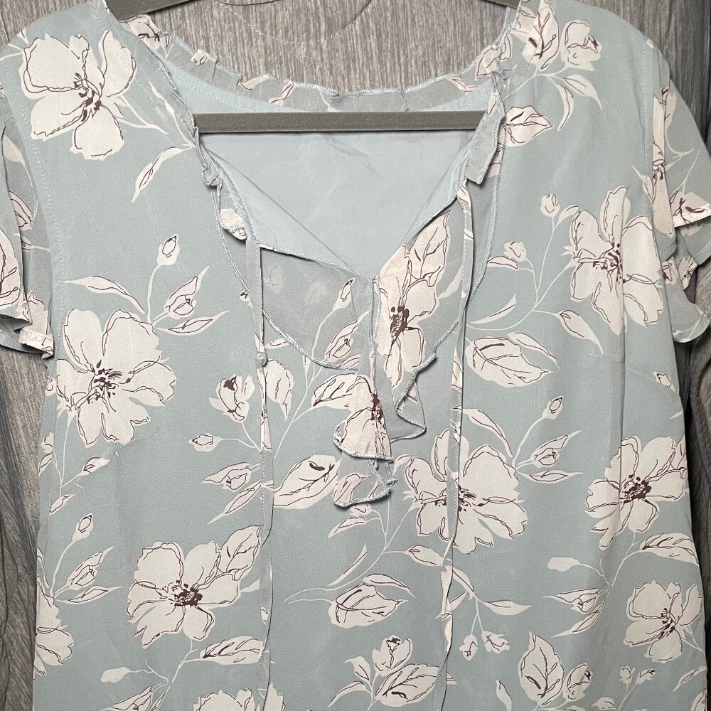 Women's Blouse, 18/20, Light Blue/Cream/Floral